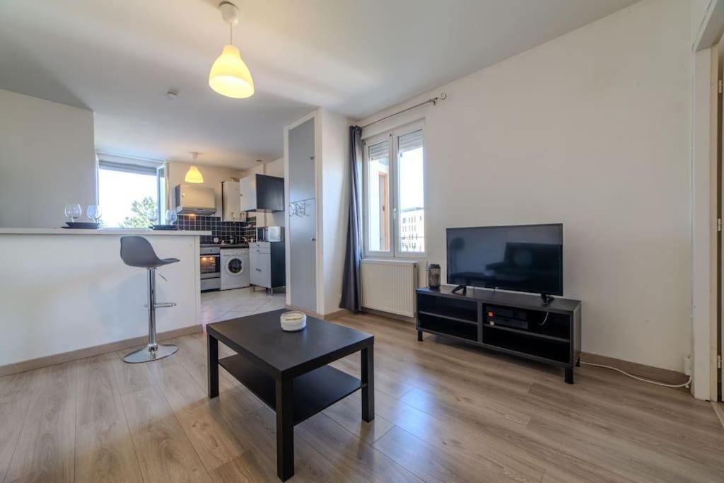 Le Courteline - Villeurbanne Centre Екстер'єр фото